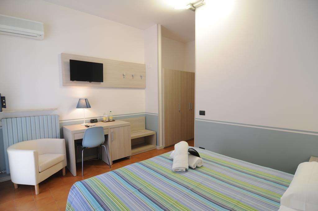 Hotel Astoria Tabiano Terme Exteriör bild