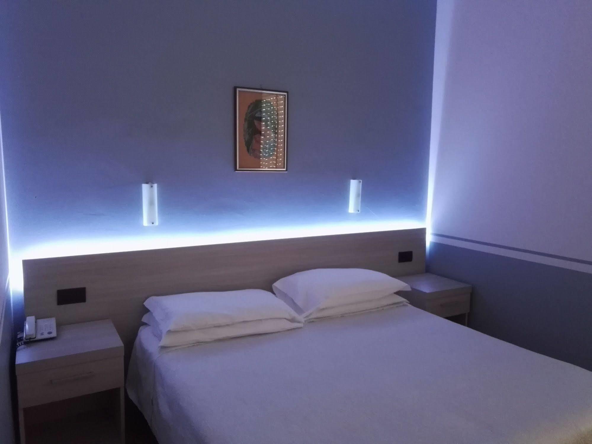 Hotel Astoria Tabiano Terme Exteriör bild