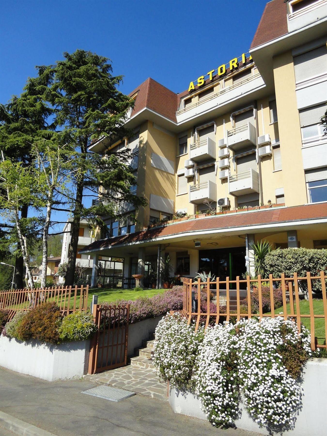 Hotel Astoria Tabiano Terme Exteriör bild